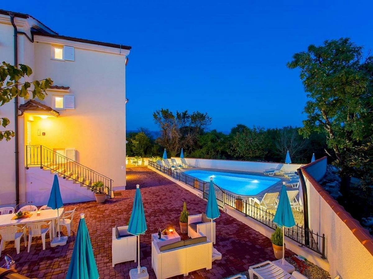 Luxury Palmer Residence Krk Добринь Экстерьер фото