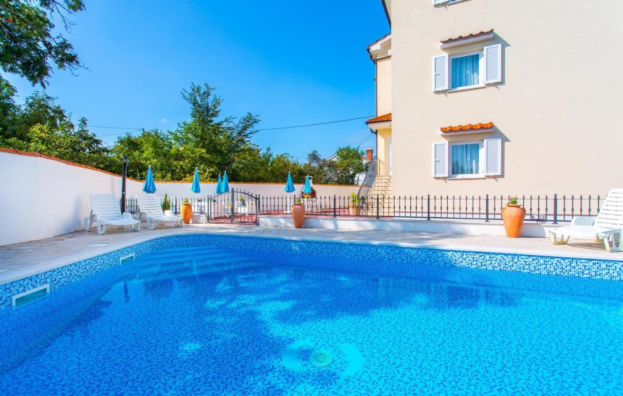 Luxury Palmer Residence Krk Добринь Экстерьер фото