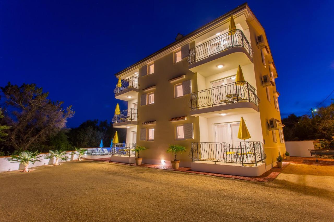 Luxury Palmer Residence Krk Добринь Экстерьер фото