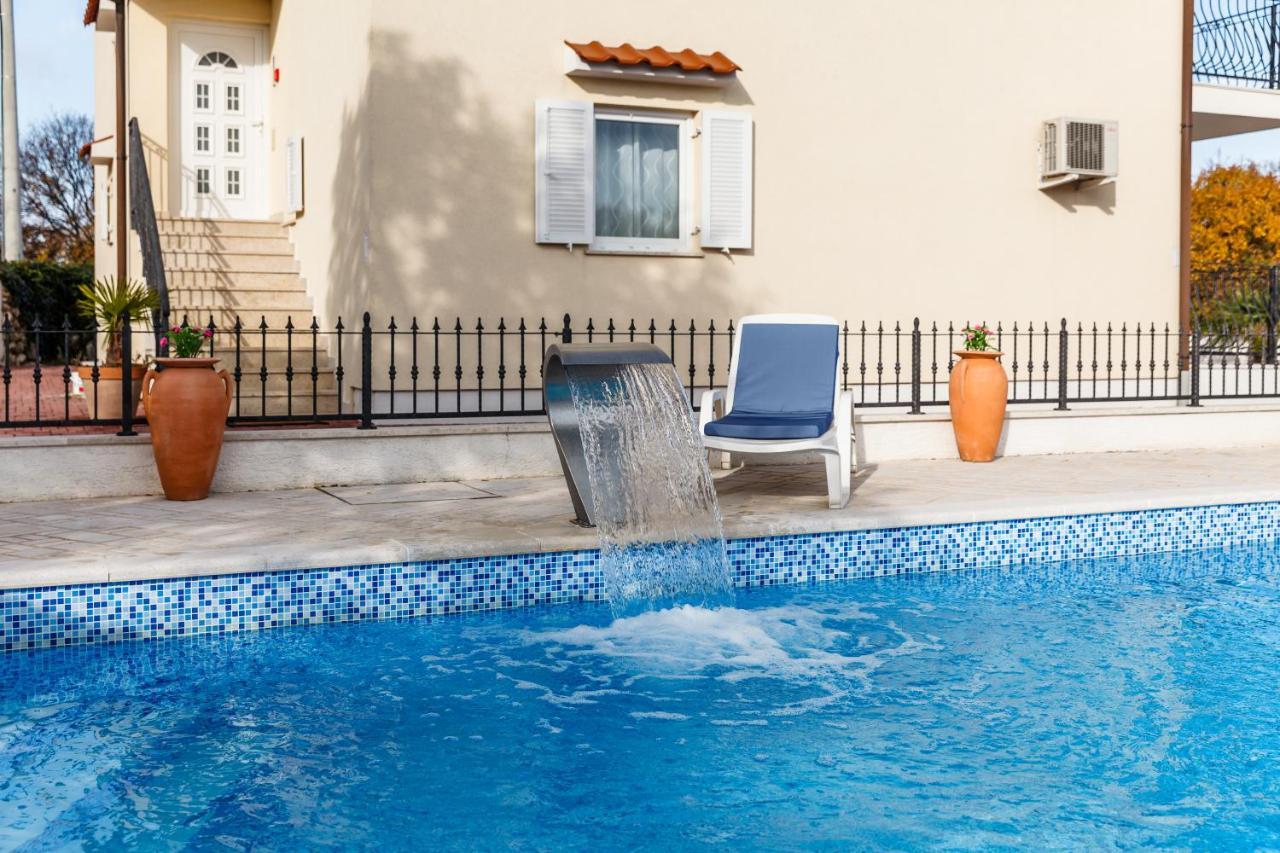 Luxury Palmer Residence Krk Добринь Экстерьер фото